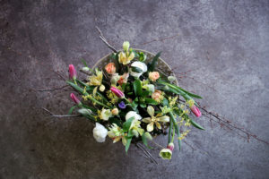 春のフラワーアレンジメント