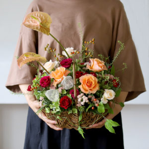 敬老の日に。やさしいオレンジとドライほおずきのアレンジ